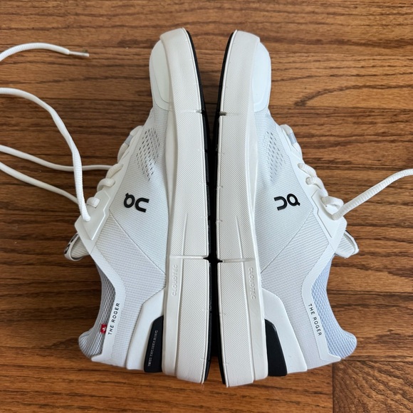 On Running White Sneakers - Picture 4 of 9